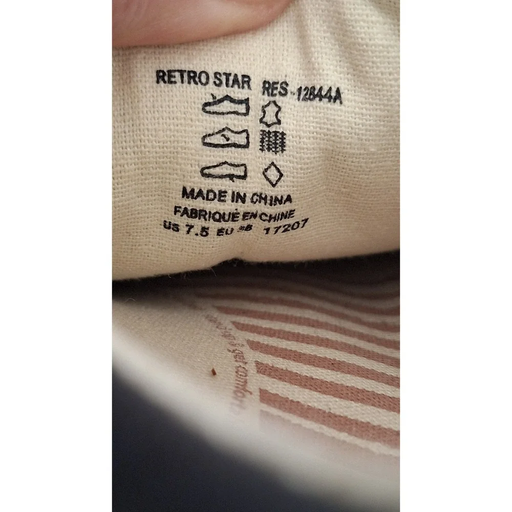 Taos Footwear brand taos